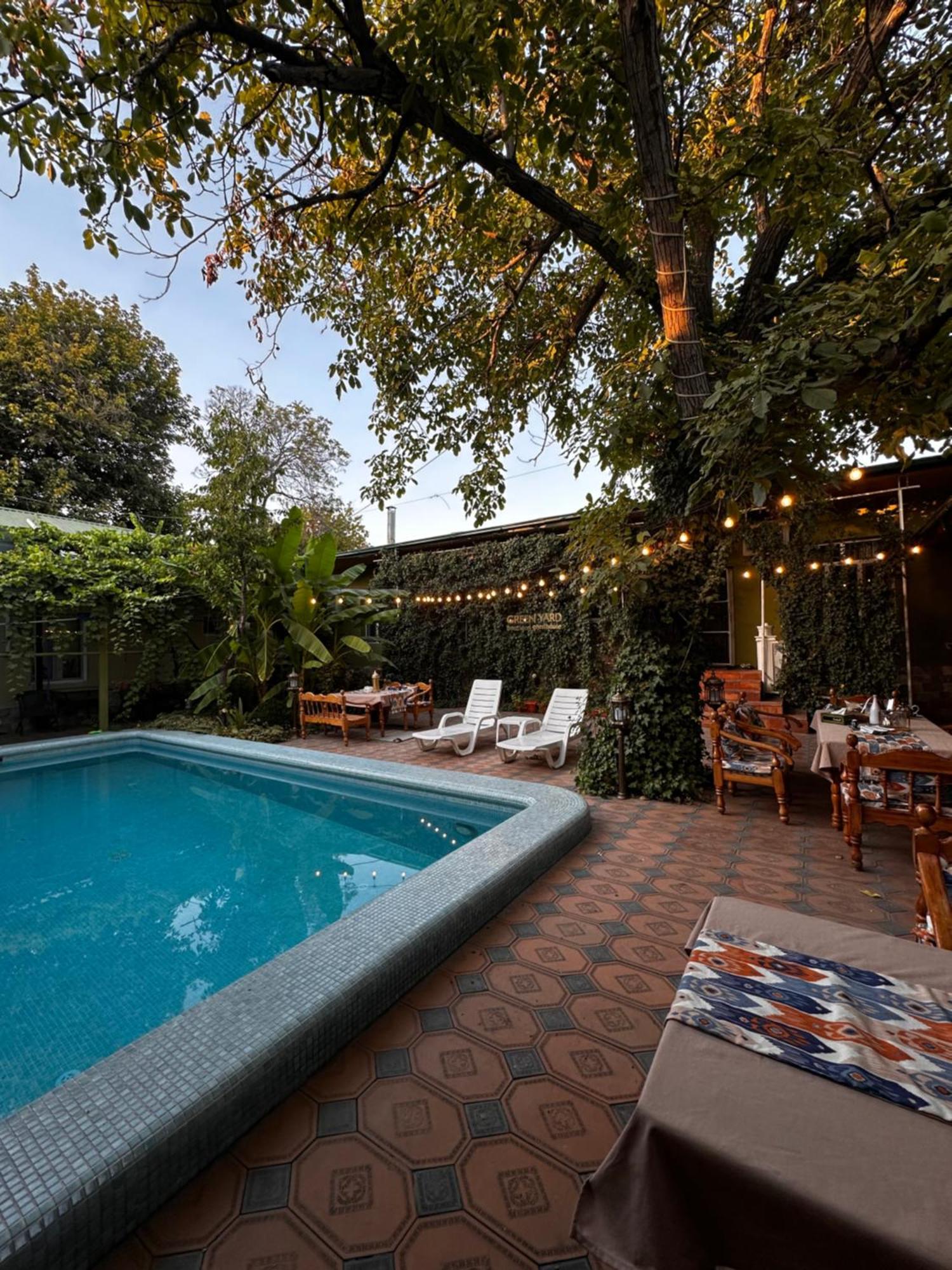 טשקנט Green Yard Boutique Guesthouse מראה חיצוני תמונה